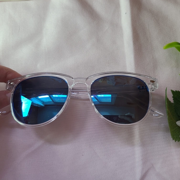 NWOT Gap Sunglasses 💜🌴 - Picture 2 of 6